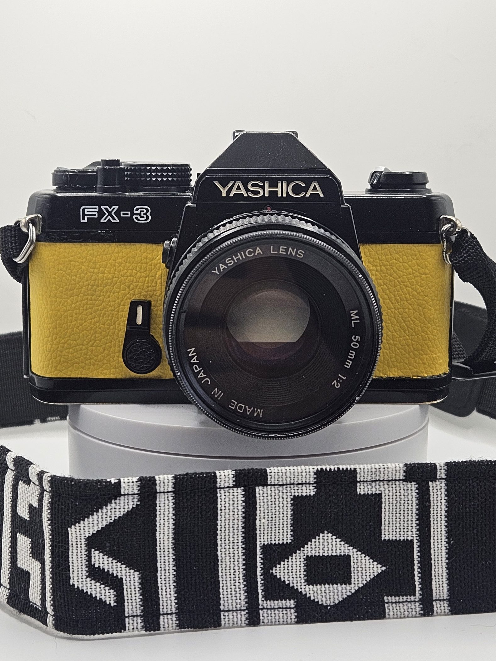 Cámara Yashica FX-3 - Imagen 2